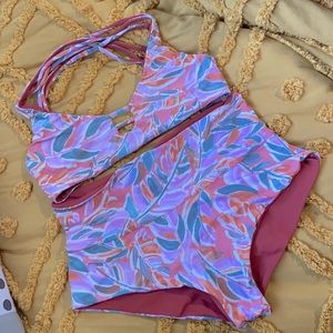 Menina Style High waisted, boy-cut bikini